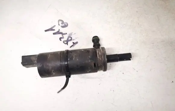 BMW 5 E39 Headlight washer pump 67128377613