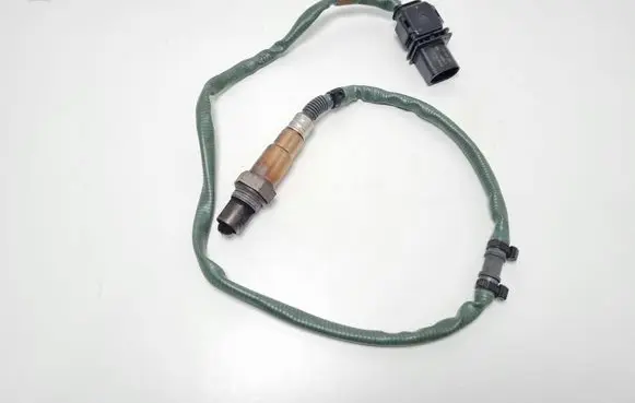 Porsche Boxster 981 Lambda probe sensor 9A160618101 0258017331