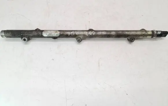 BMW 5 E39 Fuel main line pipe 0445216002