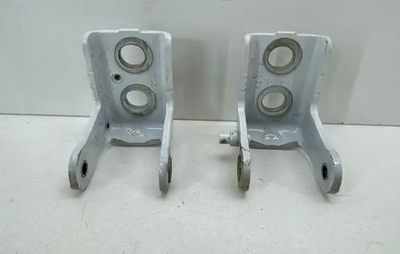Peugeot 2008 II Rear door hinge set