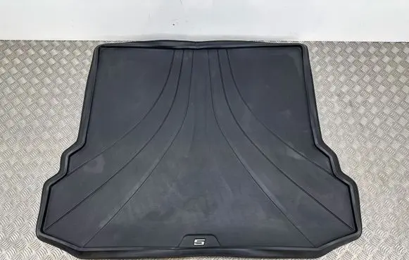 BMW 5 G30 G31 G38 Rubber trunk/boot mat liner 22824010