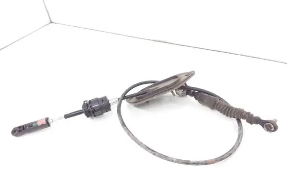 Toyota RAV 4 (XA40) Gear shift cable linkage 03070