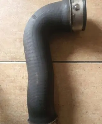 Volkswagen Jetta V Intercooler hose/pipe 1K0145834L