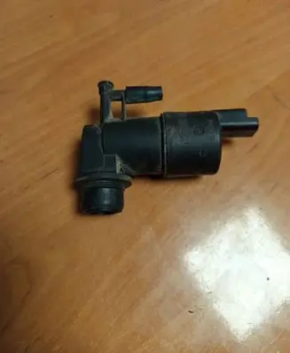 Renault Master III Windscreen/windshield washer pump 28920