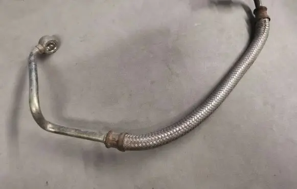 Audi 80 90 B3 Fuel injector supply line/pipe 