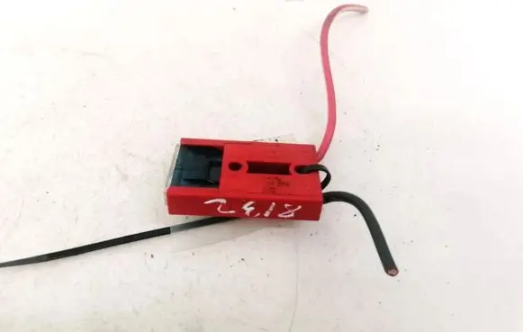 Audi A6 S6 C5 4B Fuse 8A0937530