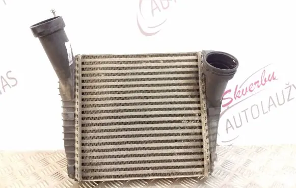 Porsche Cayenne (92A) Intercooler radiator 7L6145803D