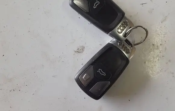 Audi A4 S4 B9 8W Ignition key/card 4H0959754T