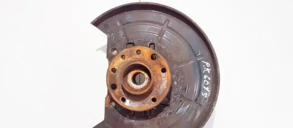 Opel Meriva B Front wheel hub 132620 13262090