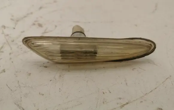 BMW 3 E46 Front fender indicator light 6911372
