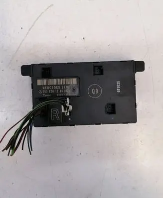 Mercedes-Benz C W203 Door control unit/module 2038201285