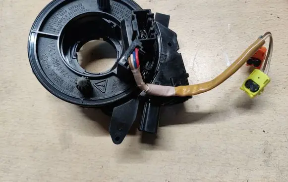 Mazda 3 II Airbag slip ring squib (SRS ring) J51E040613