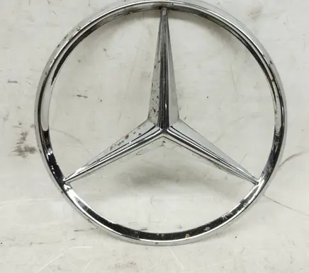Mercedes-Benz COMPAKT W115 Manufacturer badge logo/emblem 1157580058 A1157580058