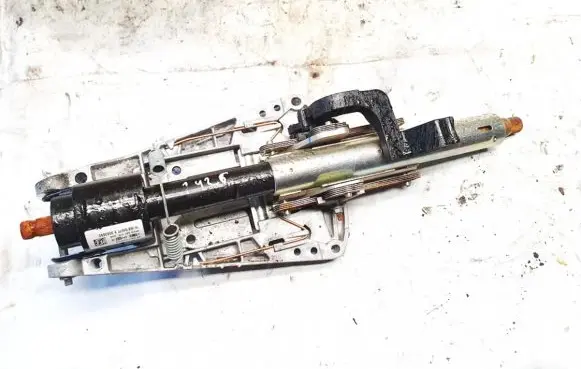 Mercedes-Benz E W212 Steering wheel axle a2124602316 pp212460075