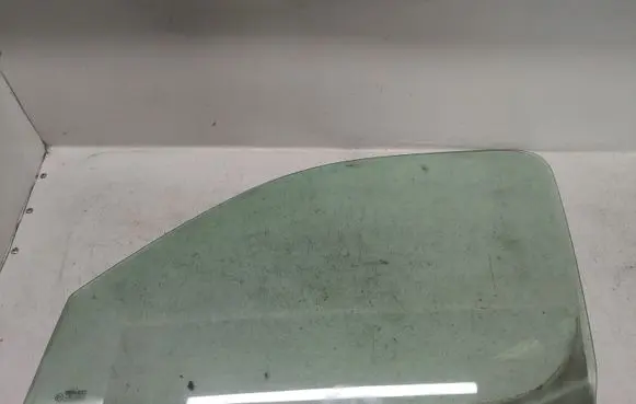 Citroen Berlingo Front door window glass four-door