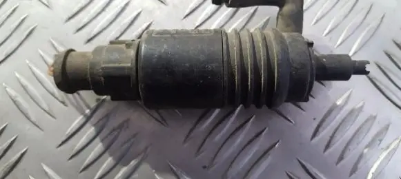 Audi A4 S4 B5 8D Windscreen/windshield washer pump 4A0955651
