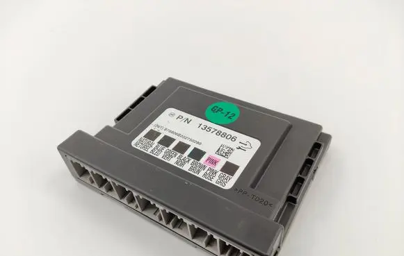 Opel Astra J Central body control module 13578806
