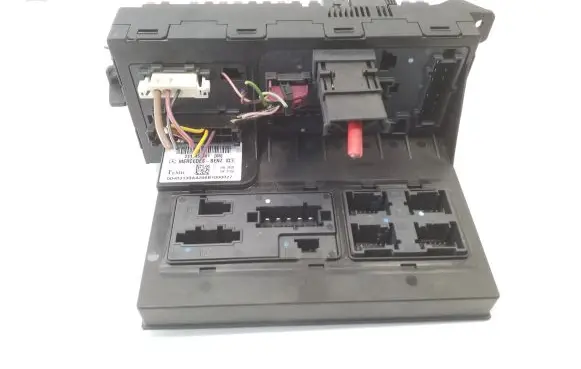 Mercedes-Benz E W211 Fuse module A2115457401