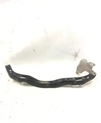 Subaru Legacy Front bumper mounting bracket