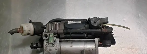 Mercedes-Benz E W212 Air suspension compressor/pump 4420512661
