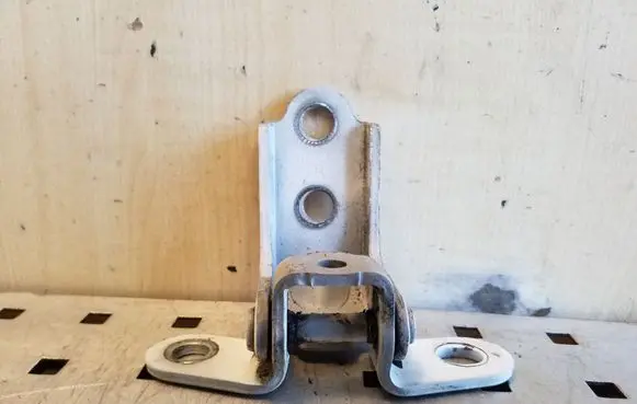 Hyundai ix35 Front door upper hinge