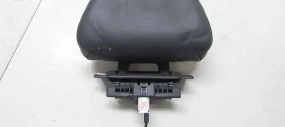 Volvo V60 Rear seat headrest 
