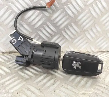Peugeot 308 Ignition lock 9663123380