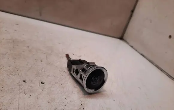 Engine start stop button switch