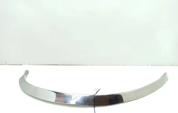 Mercedes-Benz COMPAKT W115 Rear arch trim