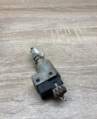 Alfa Romeo 155 Brake pedal sensor switch 46543839