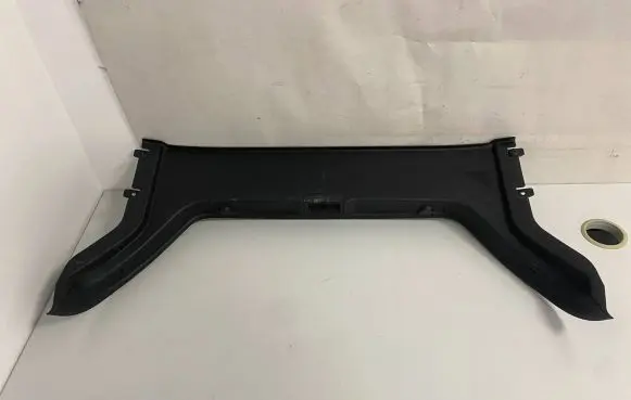Trunk/boot sill cover protection