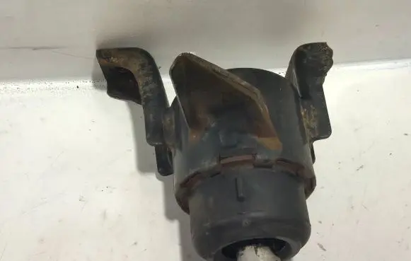 Mazda 6 Engine mount bracket GJ6A GJ6G39060G