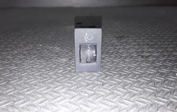 Toyota Avensis T250 Headlight level height control switch