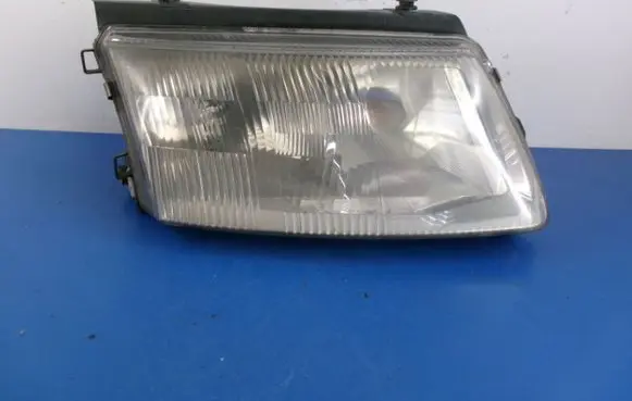 Volkswagen PASSAT B5 Headlight/headlamp
