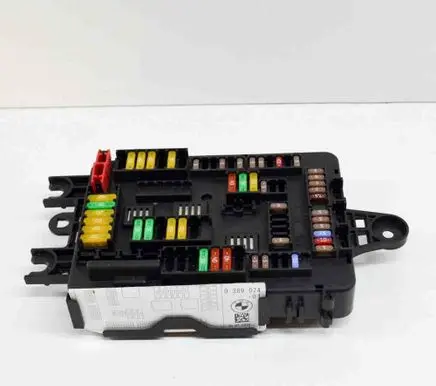 BMW 2 F22 F23 Fuse box set 9389070 19561000001