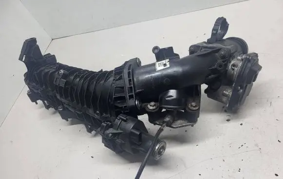 BMW 5 F10 F11 Intake manifold 8506359