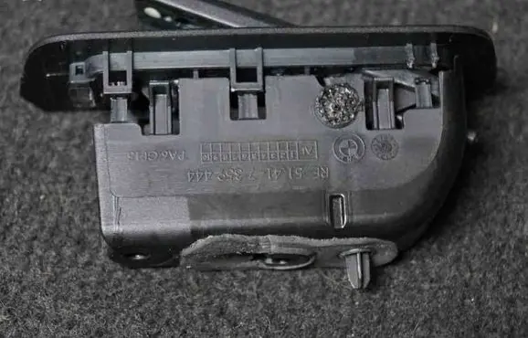 BMW i8 Front door interior handle 7359444