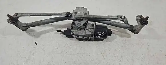 Volkswagen Polo IV 9N3 Front wiper linkage and motor 6Q1955113A 443122288017 060510MAM2A0163