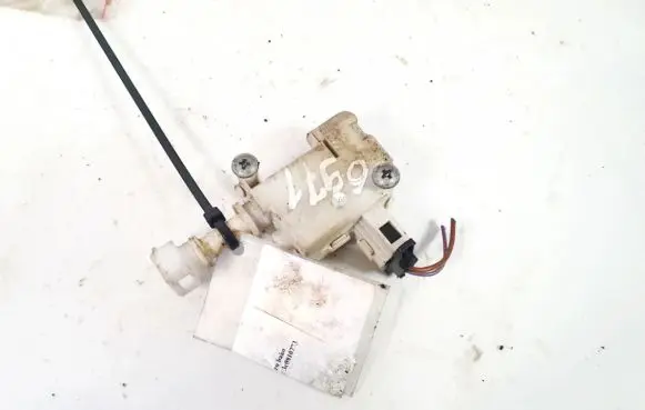 Volkswagen PASSAT B6 Central locking motor 3c0810773 3b0959782a