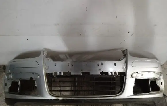 Volkswagen Jetta V Front bumper