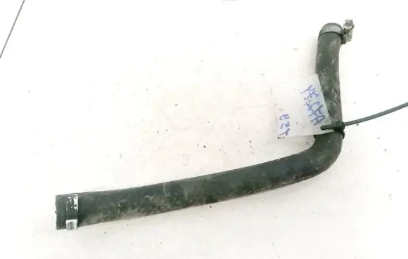Audi A4 S4 B5 8D Engine coolant pipe/hose