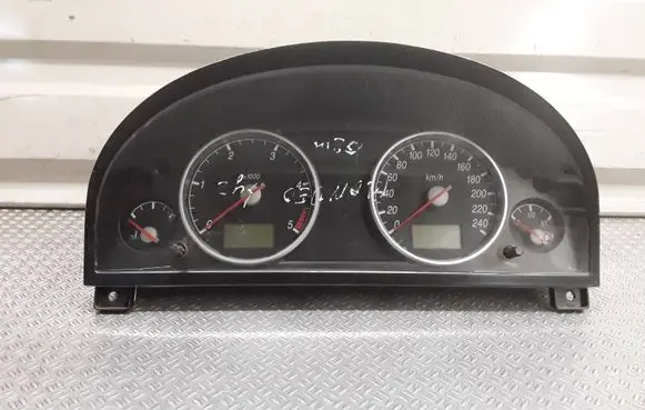 Ford Mondeo Mk III Speedometer (instrument cluster) 