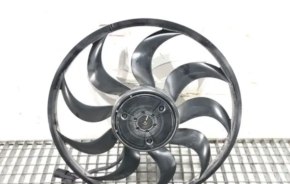 Ford Escape IV Fan set 3137232037