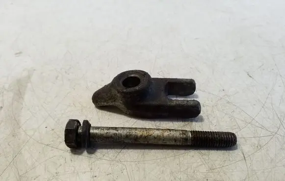 Iveco Daily 5th gen Fuel Injector clamp holder 