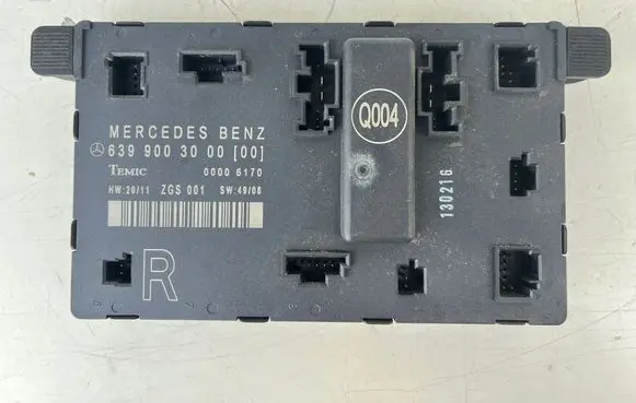 Mercedes-Benz Vito Viano W639 Door control unit/module 6399003000
