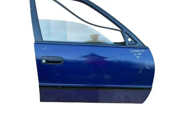 Toyota Corolla Verso E110 Front door