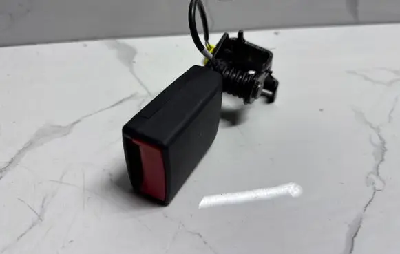 Mercedes-Benz A W176 Rear seatbelt buckle A1768600369