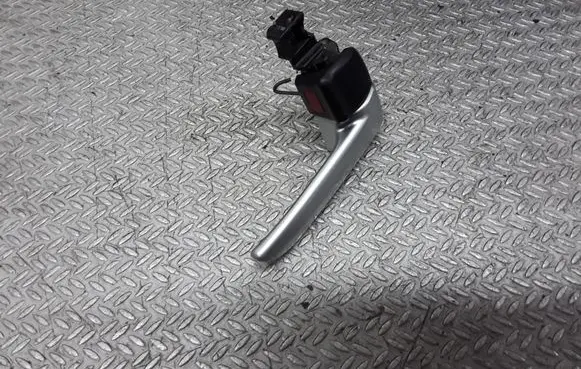 Mazda 5 Front door interior handle 