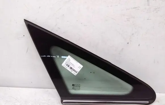 Opel Zafira B Front triangle window/glass 