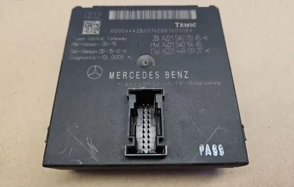 Mercedes-Benz S W221 Gateway control module A2215407045 A2214480927 A2215405445